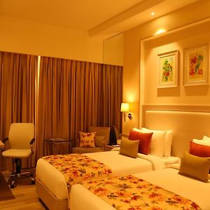 Deluxe Room 2 Twin Beds